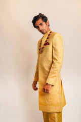 Men Mohtaram Sherwani